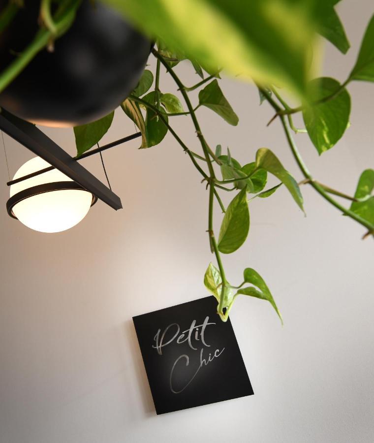 Victoria By Petit Chic Bed & Breakfast Mellieha Exterior photo