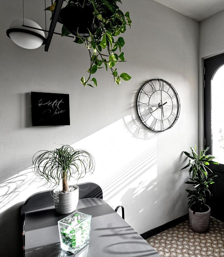 Victoria By Petit Chic Bed & Breakfast Mellieha Exterior photo