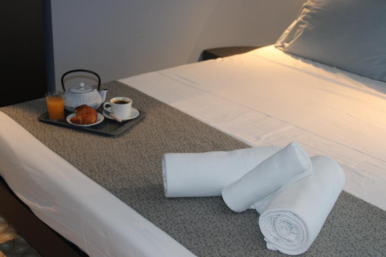 Victoria By Petit Chic Bed & Breakfast Mellieha Exterior photo