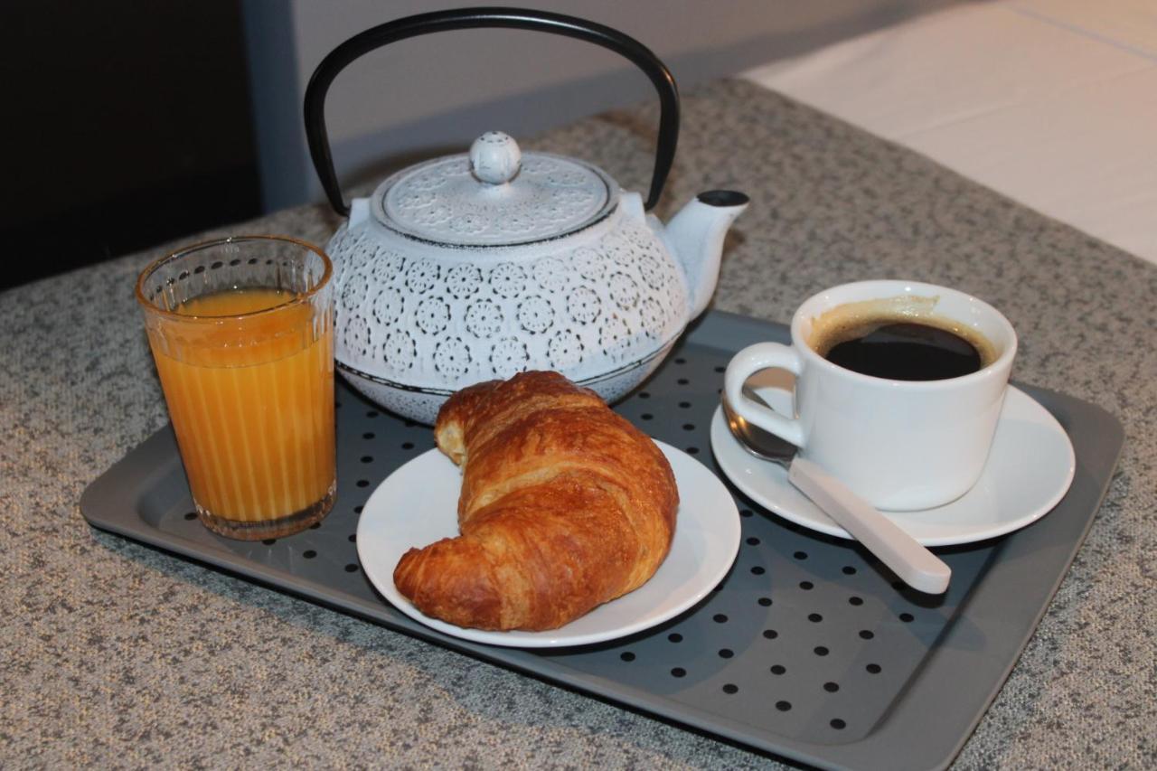Victoria By Petit Chic Bed & Breakfast Mellieha Exterior photo